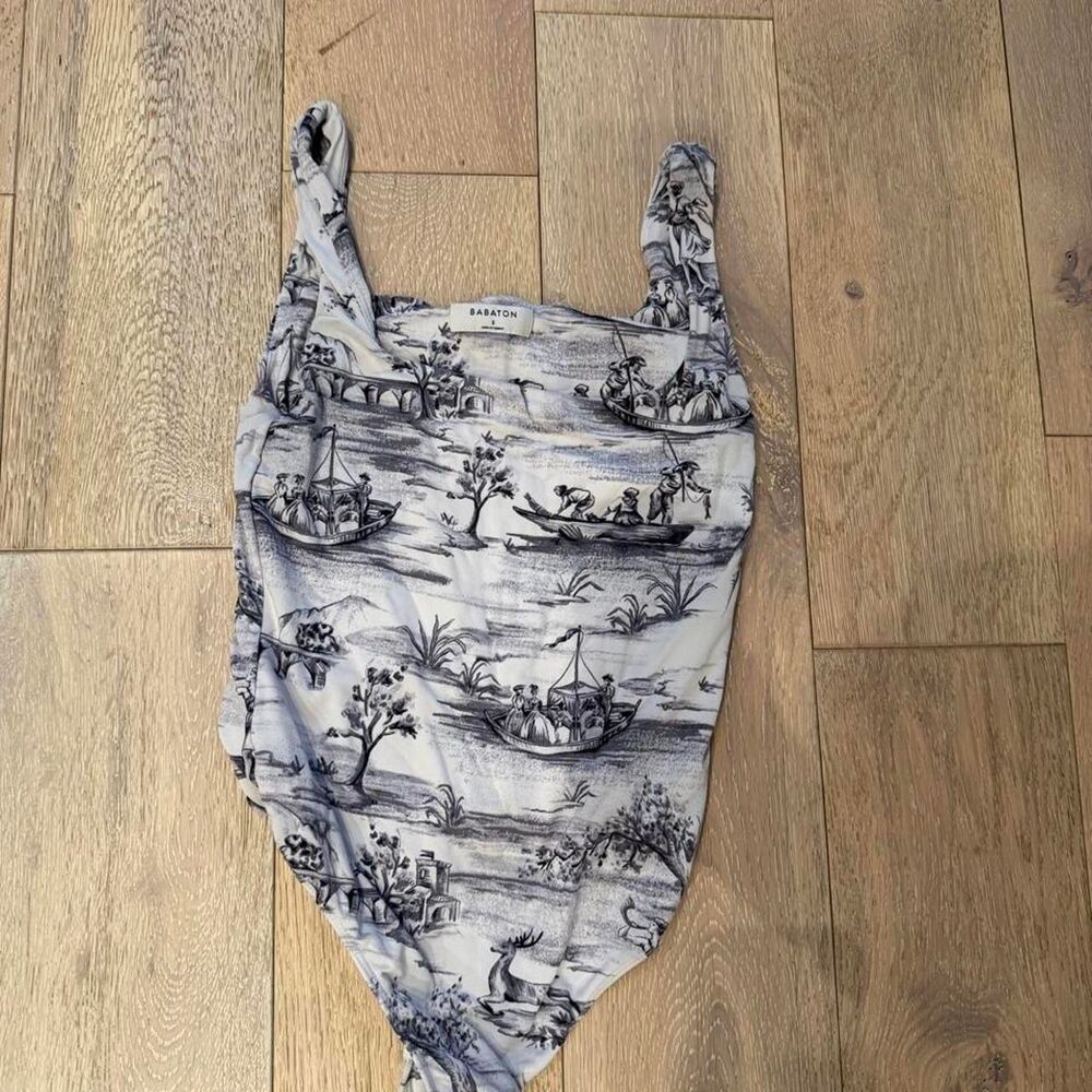 Aritzia Women's Bodysuit